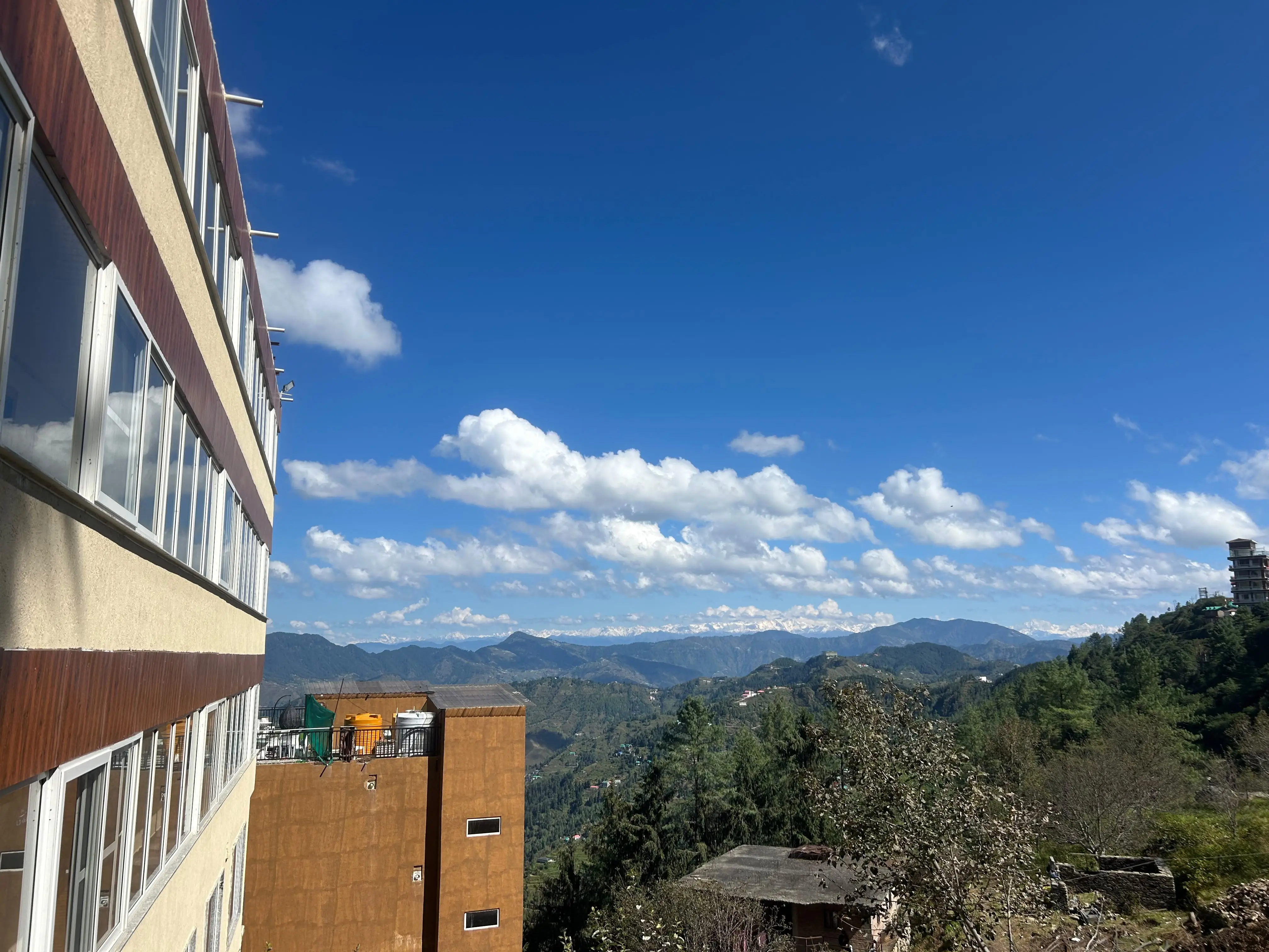 Scenic Himalayan valley and mountain panorama from SINGHBHUM The Mist Valley, Fagu